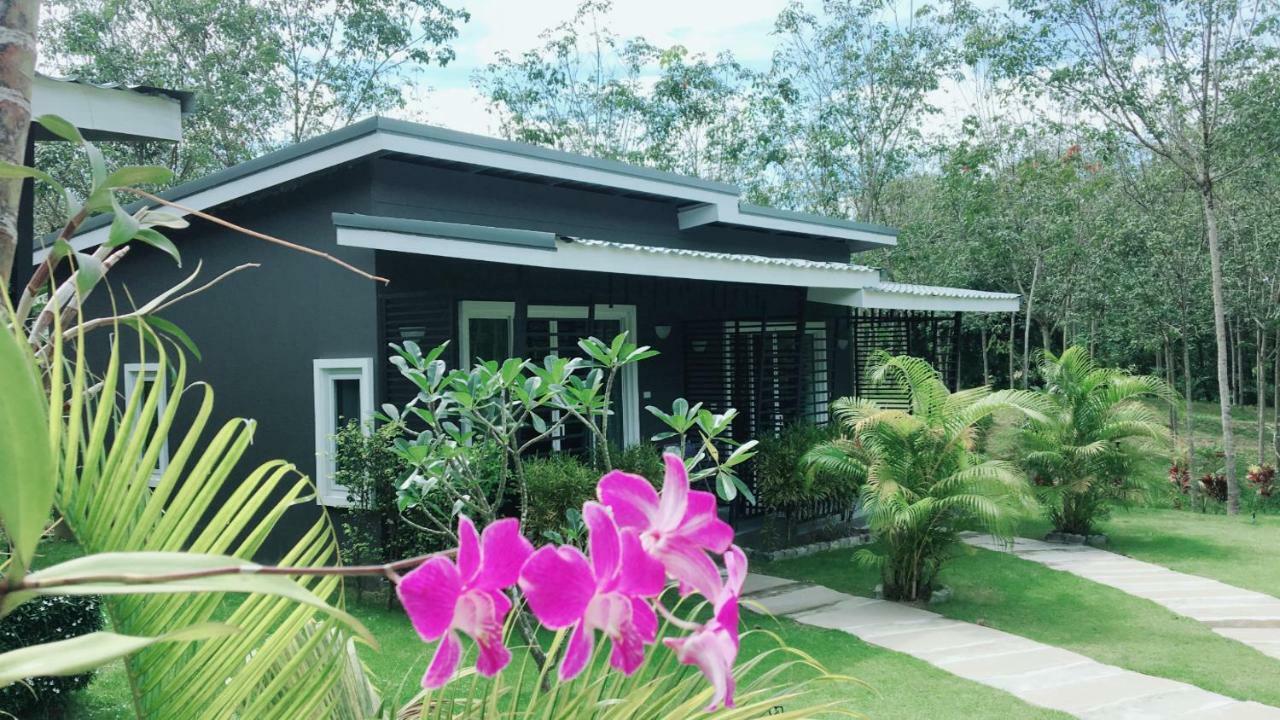 The Herbal Khao Lak Ngoại thất bức ảnh